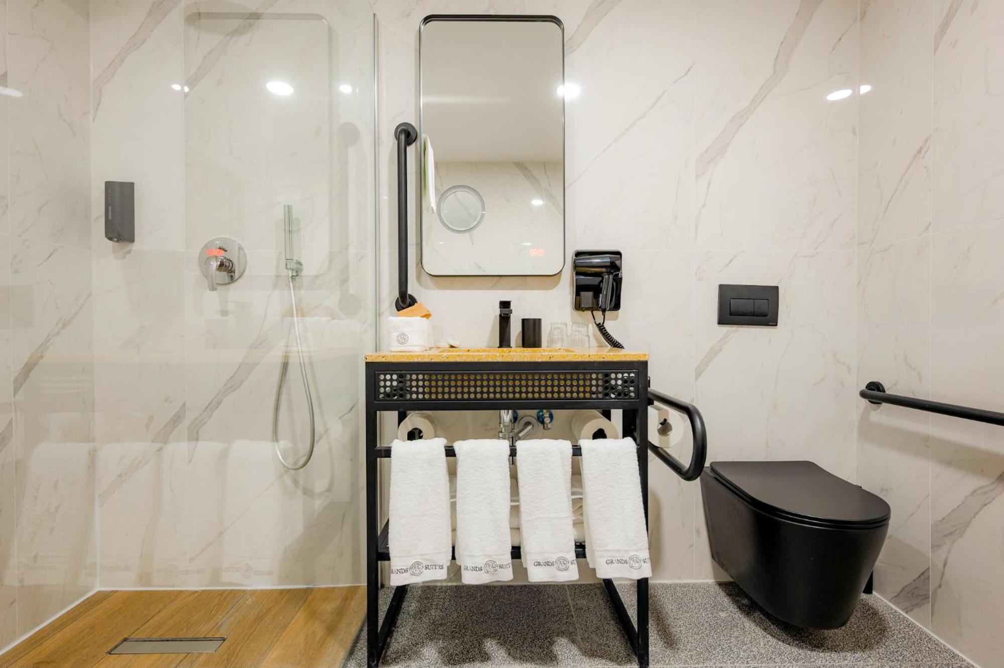 Grands Suites Hotel Residences And Spa 그지라 외부 사진